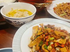 -钟掌勺忘不了地道湘菜(新天地假日广场店)