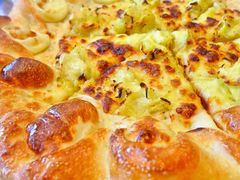 芝芯榴莲披萨-必胜客(花舞大唐博物馆店)