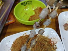 -哈尔滨小酒馆·鲜肉现穿自助烧烤(康新花园店)