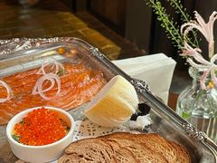 温热烟熏三文鱼-壳里西餐厅Coquille Seafood Bistro(蒙自路店)