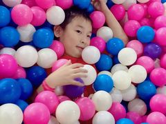 -嘿哟动霸CHUA·新潮玩运动娱乐中心·蹦床滑冰团建乐园