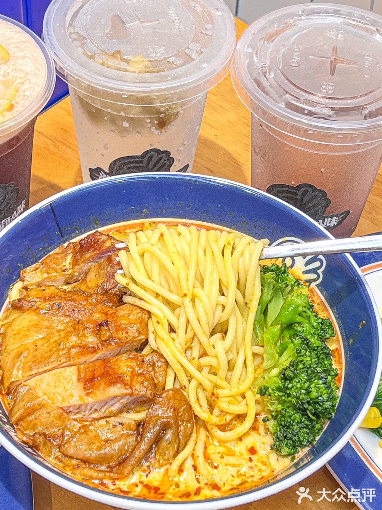 不用去新街口排队在河西也能吃到OK喔啦！