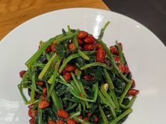 果仁菠菜-伊喜饺子·烤鸭(五道口学院路店)
