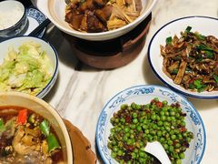 香干炒耳尖-老街鱼嘴巴(步步高新天地店)
