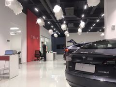 -TESLA 特斯拉(深圳观澜特斯拉直营钣喷中心)