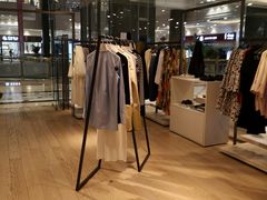 -COS(月星环球港店)