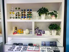 -提一眼镜·蔡司·依视路(小寨店)