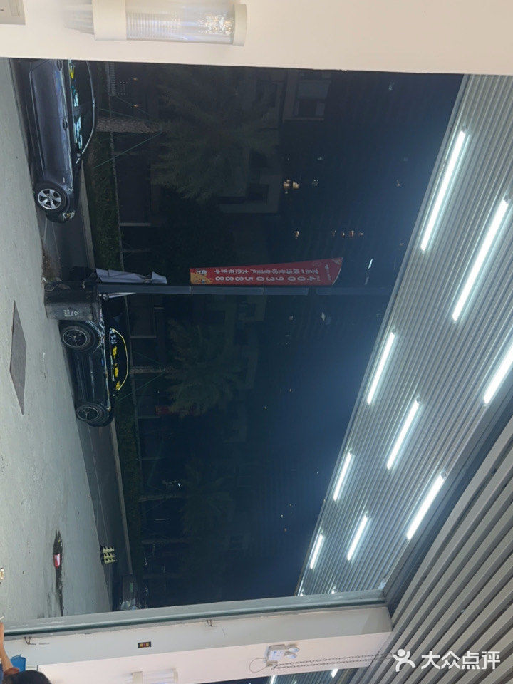 那么避风塘炒蟹绝对是你不能错过的一道美味