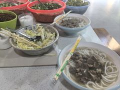 -小倪羊肉米线馆