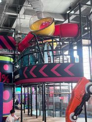 -欧酷世界动力星球(王府井奥莱UP TOWN店)