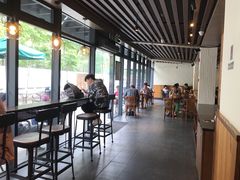 大堂-星巴克(西藏路店)