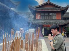 -峨眉山报国寺