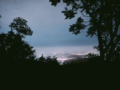 -鬼笑石后山停车场