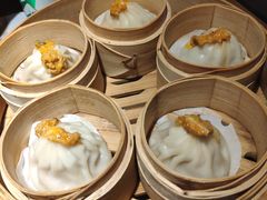 手拆蟹粉小笼汤包-南小馆(迪士尼小镇店)