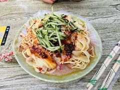 -艾力江和田馕坑烤肉店
