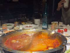 -茅草房·河畔园林火锅