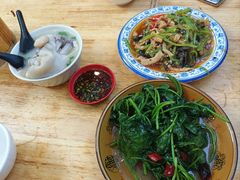 -雷祖芳老妈蹄花店