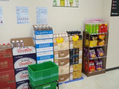 -全家便利店(洛川东路店)