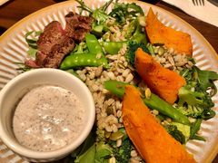 煎牛肉麦仁西兰花沙拉-BAKER&SPICE(祥云小镇店)