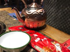 -沪小二炭火蛙锅(淮海中路美食不夜城店)