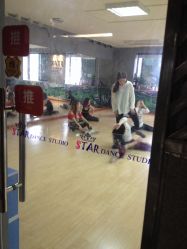 -STAR舞蹈工作室