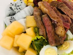 炙烤西冷牛油果沙拉-F+轻食健身赋能空间(中华北路国贸商场店)