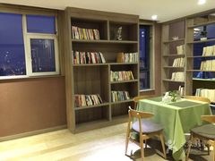 -西安大雁塔科技大学地铁站亚朵酒店