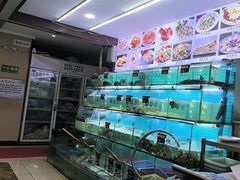 -覃记海鲜美食餐厅