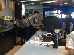 -瑞幸咖啡(镇江新城吾悦广场店)