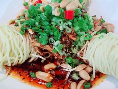 鸡丝凉面-有红鸡毛店·川菜(建设路店)