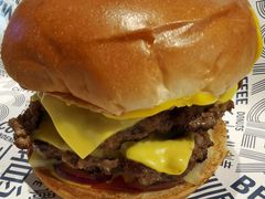 -TRIPS BURGER(大钟寺店)