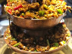 招牌双层蛙锅-沪小二炭火蛙锅(淮海中路美食不夜城店)