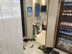 -优伢仕口腔(汽车西站店)