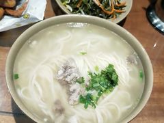 -亮亮面馆(经六路店)