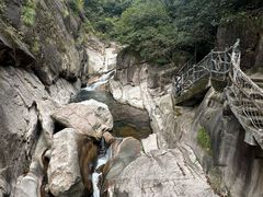 -鄣山大峡谷