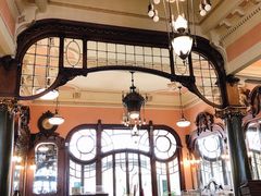 -Majestic Café