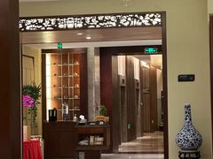 -广州中心皇冠假日酒店·百粤楼
