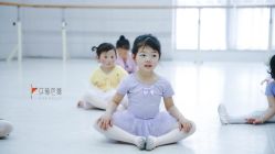 -艾薇芭蕾艺术中心