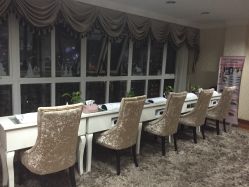 -EMILY艾枚莉美甲美睫·美颜·现磨咖啡