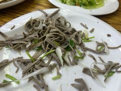 -溢心园香河肉饼总店