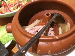 -老滇山寨•云南特色菜•地方菜•民族风情歌舞表演(金碧店)