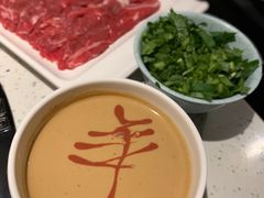 涮羊肉秘制酱料-京韵胡同·酱香羊蝎子火锅涮肉(长寿路店)
