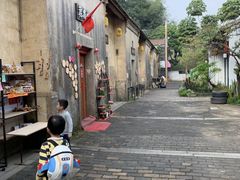 -小凉帽之家酒店(甘坑古镇店)