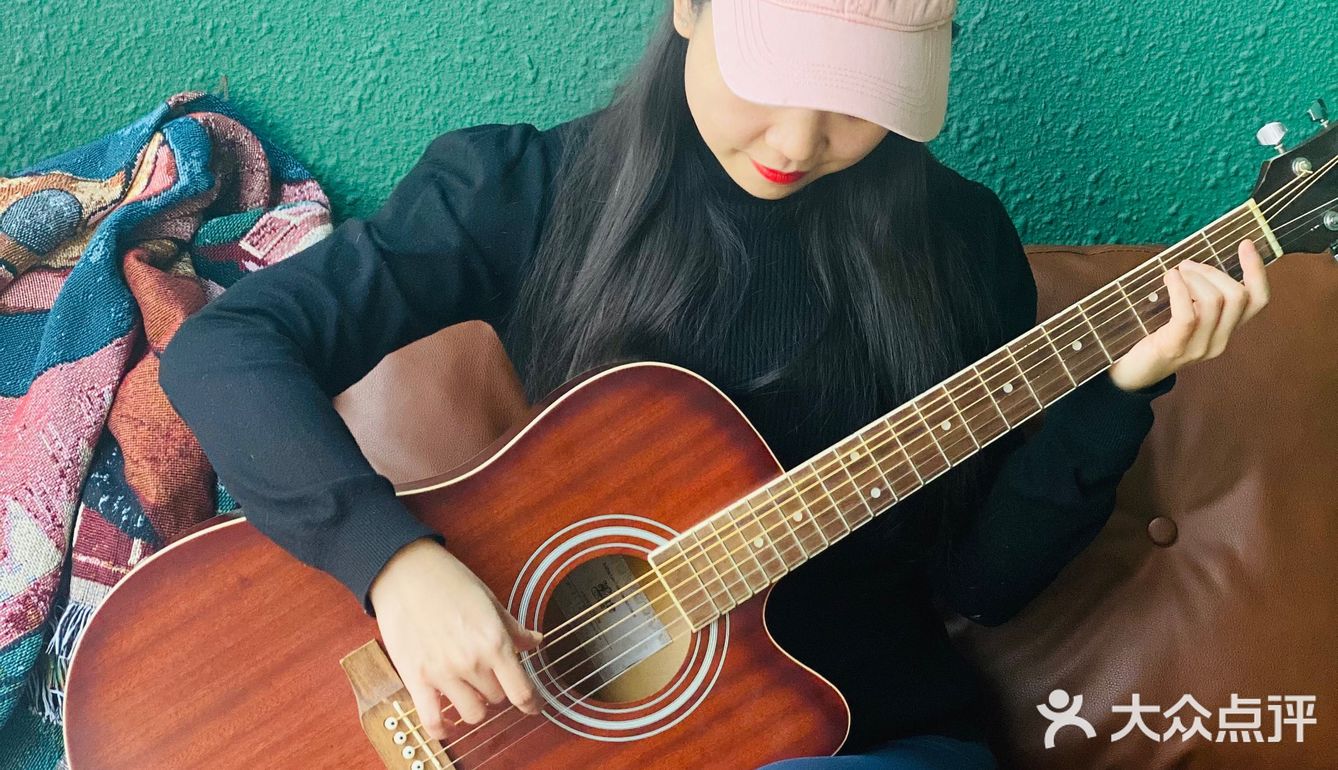 立春来鲟也万事屋，愿新年万事如意