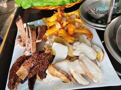 黑虎掌-蘑统田下·野生菌火锅