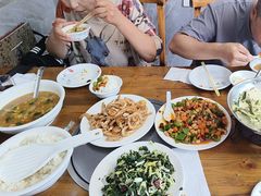 -明月食府(二区干二路店)