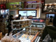 面包甜点陈列柜-TOUCH泰奇(奉贤宝龙城市广场店)