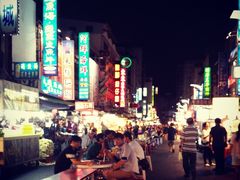 -六合夜市