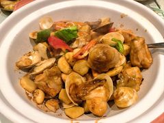 河鲜焖鸡煲-凤来茶餐·粤菜馆(珠江新城店)