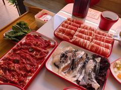 滑嫩黑鱼片-毛辣果·贵州红酸汤牛肉火锅(西单店)